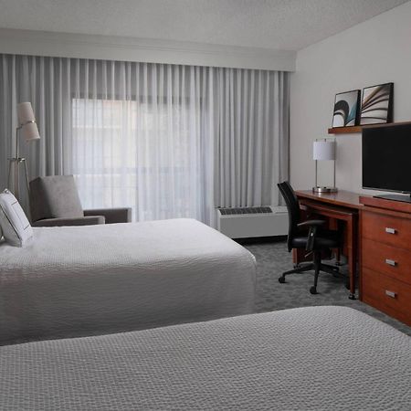 Courtyard By Marriott Jacksonville At The Mayo Clinic Campus/Beaches Extérieur photo