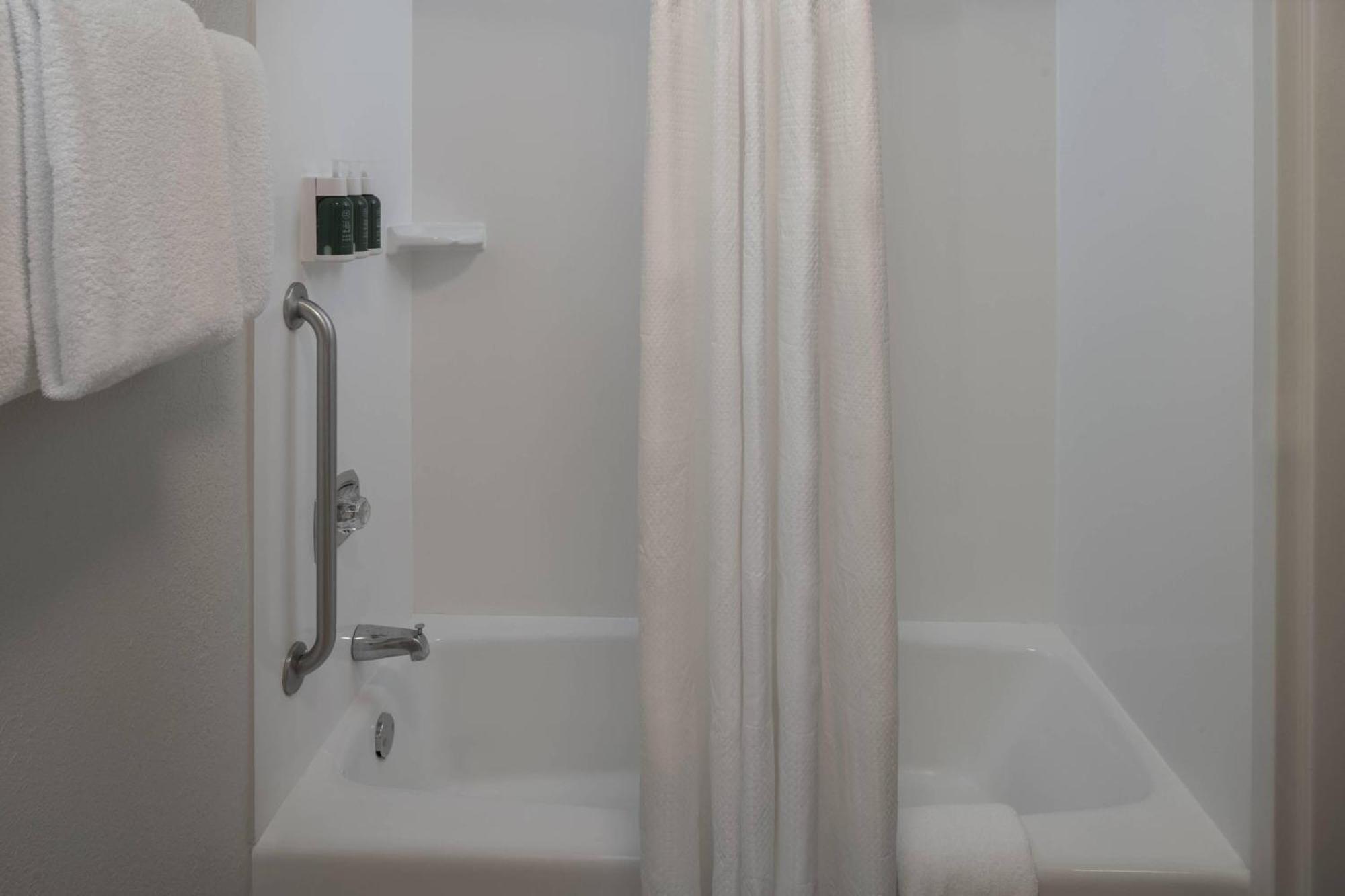 Courtyard By Marriott Jacksonville At The Mayo Clinic Campus/Beaches Extérieur photo