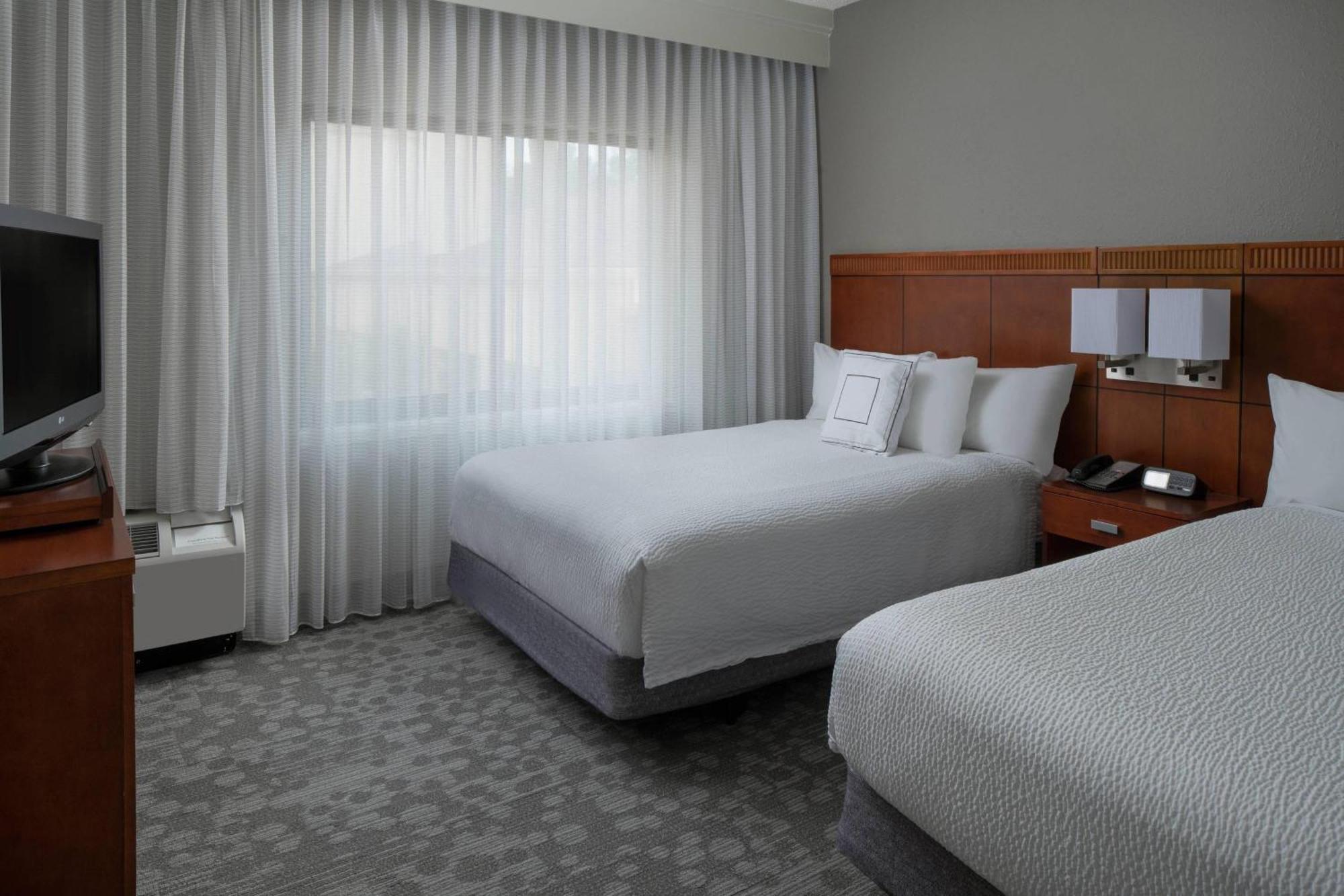 Courtyard By Marriott Jacksonville At The Mayo Clinic Campus/Beaches Extérieur photo